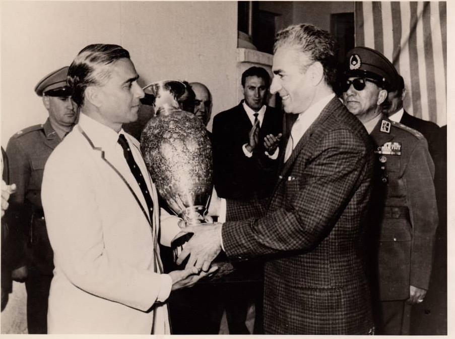 A formal presentation, photograph from the inspiration behind Cochese